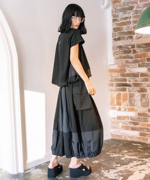 AULA AILA（アウラアイラ）の「コクーンレイヤードワンピース（ワンピース・レディース・グリーン/オフホワイト/ブラック・0）」の3枚目の写真