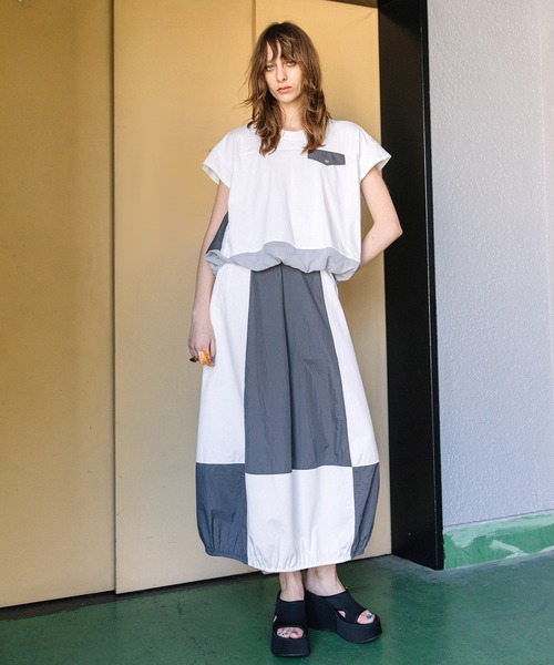 AULA AILA（アウラアイラ）の「コクーンレイヤードワンピース（ワンピース・レディース・グリーン/オフホワイト/ブラック・0）」の4枚目の写真