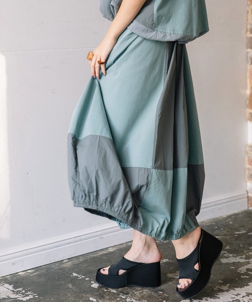 AULA AILA（アウラアイラ）の「コクーンレイヤードワンピース（ワンピース・レディース・グリーン/オフホワイト/ブラック・0）」の22枚目の写真