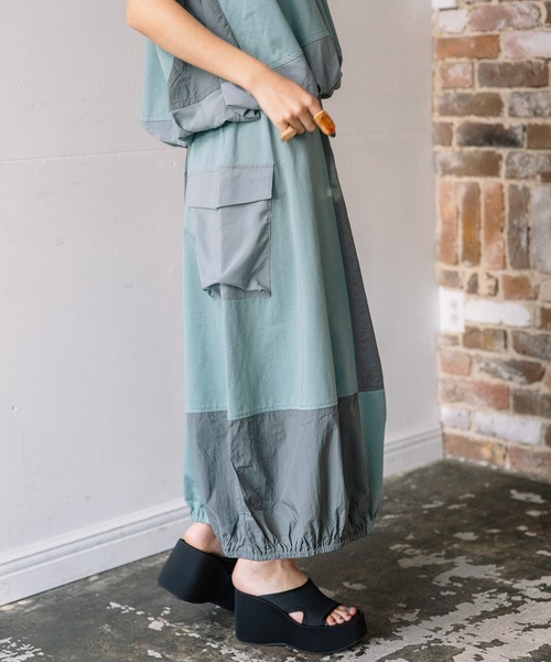 AULA AILA（アウラアイラ）の「コクーンレイヤードワンピース（ワンピース・レディース・グリーン/オフホワイト/ブラック・0）」の21枚目の写真