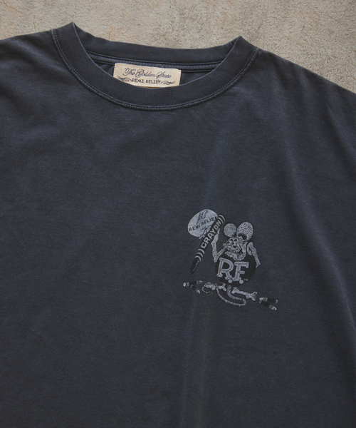 REMI RELIEF（レミレリーフ）の「REMI RELIEF 別注 ”RAT FINK” ヴィンテージ加工 ワイドTシャツ（Tシャツ/カットソー・メンズ・ブラック/ホワイト・LARGE/MEDIUM）」の3枚目の写真