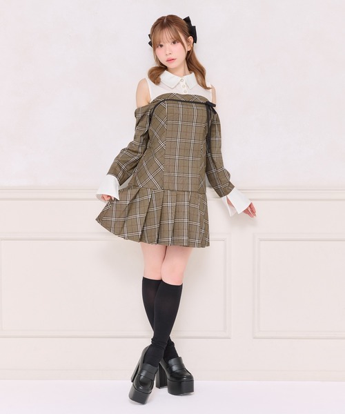 apres jour(アプレジュール)の「オープンショルダードッキングミニワンピース(ワンピース・レディース・ブラウン系その他/ブラック系その他・X-LARGE/フリー)」の11枚目の写真