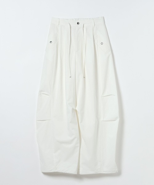 JEANASIS（ジーナシス）の「ミリタリータックボリュームパンツ/657336（その他パンツ・レディース・ベージュ/ホワイト/ブラック・FREE）」の2枚目の写真