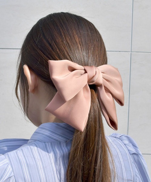 F i.n.t（フィント）の「サテンビックリボンバレッタ（バレッタ/ヘアクリップ・レディース・ネイビー/ミント/コーラルピンク/オフホワイト・FREE）」の4枚目の写真