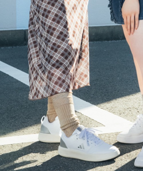 adidas(アディダス)の「ADIDAS アディダス PARK ST LITE パーク ST ライト KJ0799 FTWR/SILV/OFFW(スニーカー・メンズ・ホワイト・30.0cm/29.0cm/28.5cm/28.0cm/27.5cm/27.0cm/26.5cm/26.0cm/25.5cm/25.0cm/24.5cm/24.0cm/23.5cm/23.0cm/22.5cm)」の1枚目の写真
