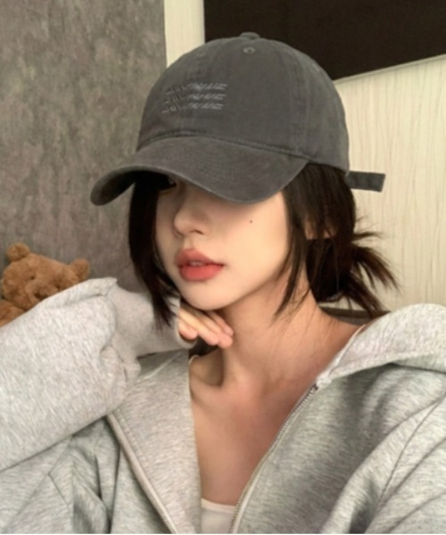 Vipoa（ヴィポア）の「simple embroidery cap（キャップ・レディース・チャコールグレー/ブラック・FREE）」の6枚目の写真