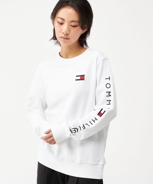 TOMMY HILFIGER(トミーヒルフィガー)の「フレンチテリー ロゴ ロングスリーブスウェット ユニセックス オンライン限定(スウェット・メンズ・チャコールグレー/マルチ/ホワイト・X-LARGE/MEDIUM/SMALL/LARGE)」の2枚目の写真