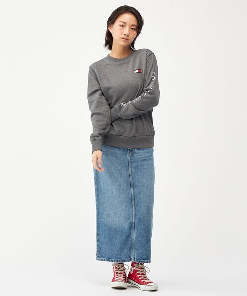 TOMMY HILFIGER(トミーヒルフィガー)の「フレンチテリー ロゴ ロングスリーブスウェット ユニセックス オンライン限定(スウェット・メンズ・チャコールグレー/マルチ/ホワイト・X-LARGE/MEDIUM/SMALL/LARGE)」の17枚目の写真
