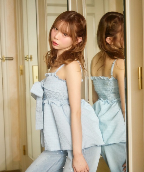 TITTY&CO.（ティティーアンドコー）の「チェックリボンキャミトップス（キャミソール・レディース・ネイビー/ブラック/ライトブルー/ホワイト・FREE）」の4枚目の写真