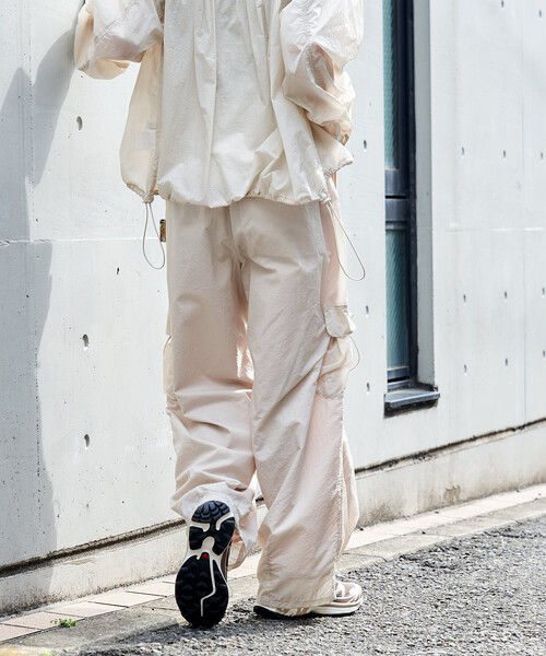 FREAK'S STORE（フリークスストア）の「Super Light Nylon ウエストギャザーパンツ＜セットアップ対応＞（カーゴパンツ・レディース・ブラウン/ナチュラル/ブラック・SMALL/MEDIUM）」の13枚目の写真