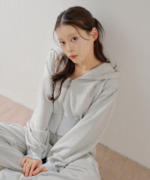 Chico（チコ）の「ダブルジップショート丈パーカー（パーカー・レディース・ホワイト系その他/ピンク/グレー・FREE）」の6枚目の写真