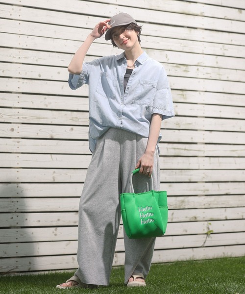 Green Parks(グリーンパークス)の「半袖シアーデニムシャツ(シャツ/ブラウス・レディース・インディゴブルー/ブラック/ライトインディゴブルー・FREE)」の5枚目の写真