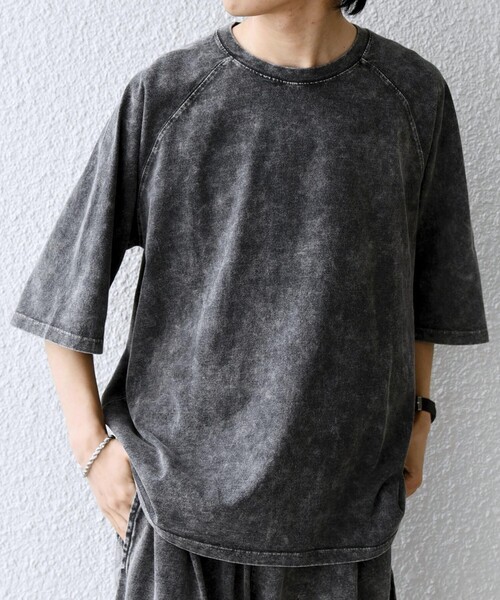 SHIPS any(シップス エニィ)の「【SHIPS any別注】ONEITA: ケミカルウォッシュ リラックス ラグラン Tシャツ(セットアップ対応)◇(Tシャツ/カットソー・メンズ・グレー/オリーブ/ブラック・X-LARGE/LARGE/MEDIUM)」の2枚目の写真