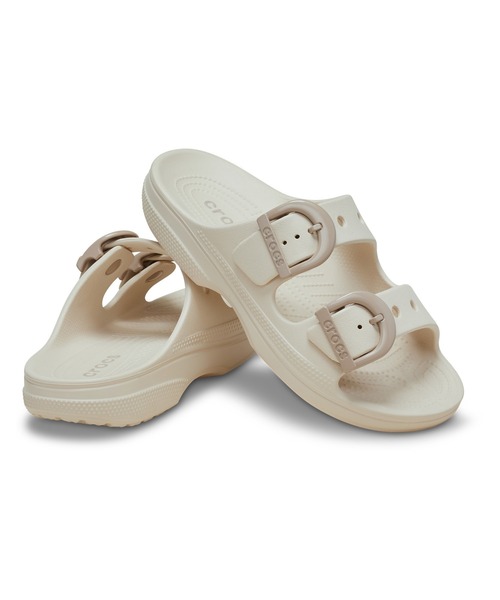 crocs(クロックス)の「CROCS クロックス SATURDAY ENAMEL BUCKLE SNDL W サタデー エナメル バックル サンダル ウィメンズ 212867-2MC(サンダル・レディース・オフホワイト・22.0cm/23.0cm/24.0cm/25.0cm)」の1枚目の写真