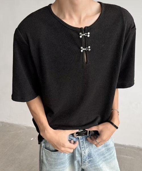 B.R.U(ブル)の「メタルホックヘンリーネックトップス(Tシャツ/カットソー・メンズ・ホワイト/グレー/ブラック・LARGE/MEDIUM)」の1枚目の写真
