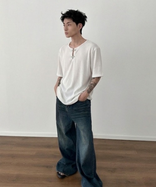 B.R.U(ブル)の「メタルホックヘンリーネックトップス(Tシャツ/カットソー・メンズ・ホワイト/グレー/ブラック・LARGE/MEDIUM)」の11枚目の写真