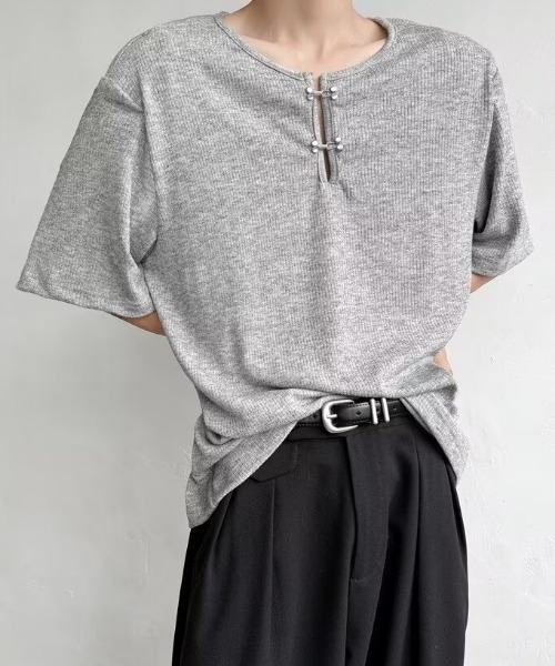B.R.U(ブル)の「メタルホックヘンリーネックトップス(Tシャツ/カットソー・メンズ・ホワイト/グレー/ブラック・LARGE/MEDIUM)」の8枚目の写真