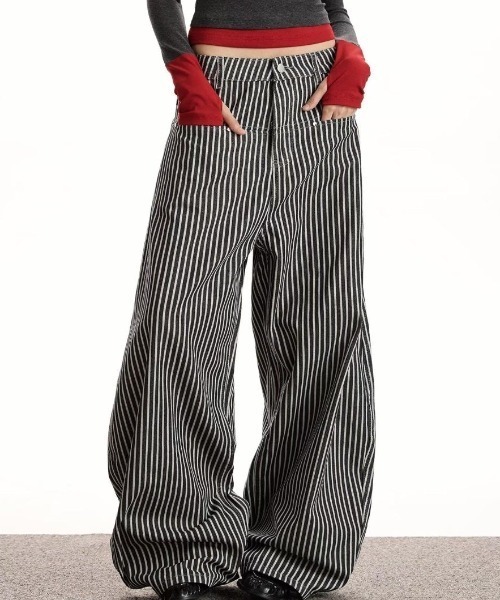 Sibra(シブラ)の「ストライプ柄ワイドパンツ(デニムパンツ・レディース・ブラック・L/M/S)」の18枚目の写真