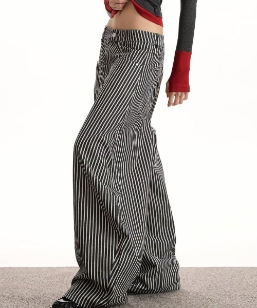 Sibra(シブラ)の「ストライプ柄ワイドパンツ(デニムパンツ・レディース・ブラック・L/M/S)」の20枚目の写真
