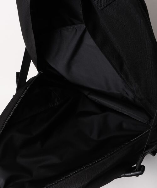 Reebok(リーボック)の「【Reebok/リーボック】【通勤・通学にちょうどいい27L A4サイズ対応】マルチポケットバックパック PC収納ポケット付き スポーツ ジム ストリート スポーティー リュック(バックパック/リュック・メンズ・アイボリー/チャコールグレー・FREE)」の6枚目の写真