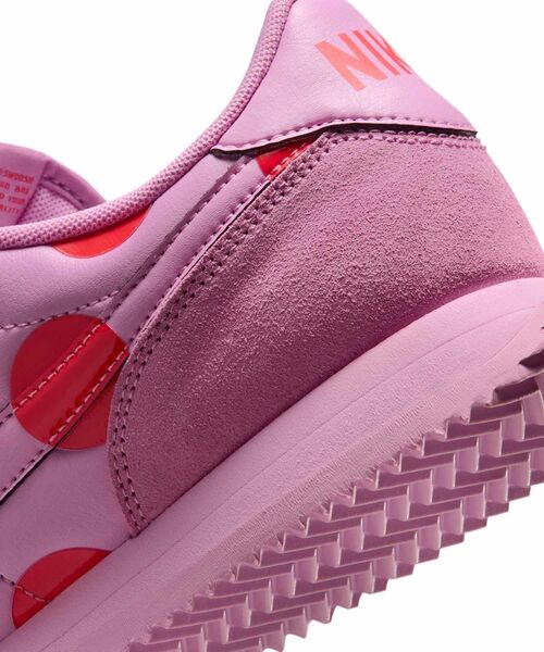 NIKE(ナイキ)の「ナイキ コルテッツ ウィメンズシューズ / Nike Cortex Women's Shoes IR1332-500 Light Magenta(スニーカー・レディース・パープル系その他2・26/25.5/25/23/22.5/22/24.5/24/23.5)」の8枚目の写真