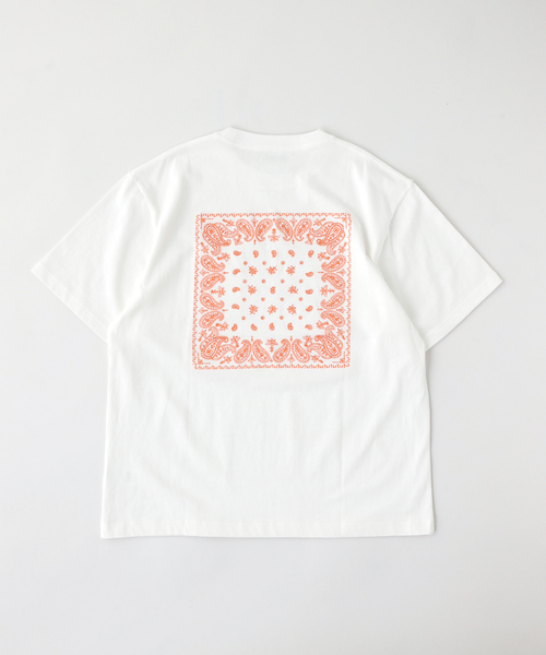 B.C STOCK(ベーセーストック)の「ELEPHANT BRAND / エレファントブランド ex バンダナシシュウTシャツ(Tシャツ/カットソー・メンズ・ホワイト/ブラック/ホワイト系その他・MEDIUM/LARGE)」の1枚目の写真