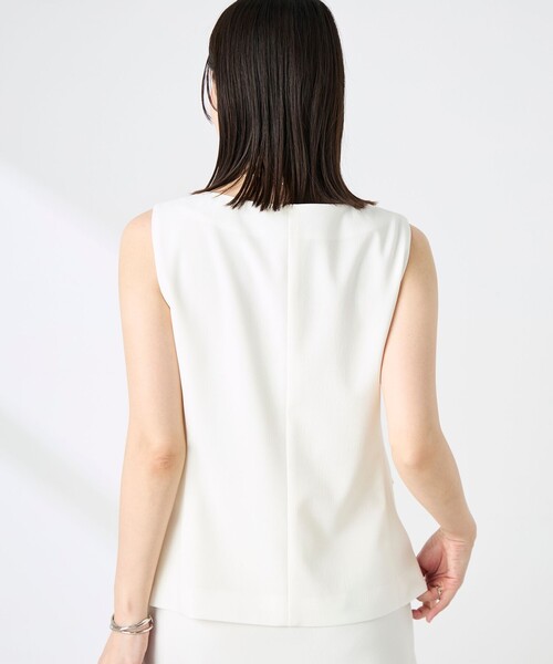 NOLLEY’S Sophi(ノーリーズソフィ)の「《セットアップ対応》ウォッシャブルドライシャンタンジレ(ベスト・レディース・ベージュ/オフホワイト・38)」の5枚目の写真