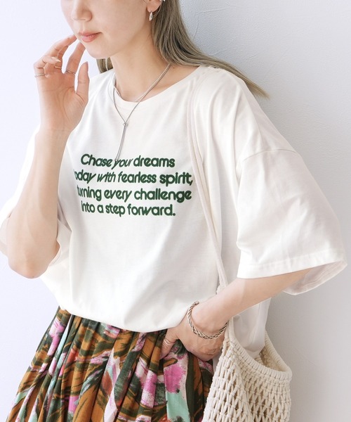 reca（レカ）の「配色フロッキーロゴプリントBIGTシャツ（Tシャツ/カットソー・レディース・オフホワイト/チャコールグレー/オートミール/ブルー系その他・FREE）」の5枚目の写真