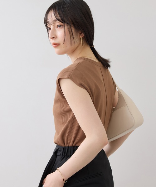 VIS(ビス)の「【WEB限定カラー】ICE BEAUTY 美人スリーブニットプルオーバ/UVケア・接触冷感(ニット/セーター・レディース・ブラック/ブラウン/レッド/オフホワイト/サックスブルー・FREE)」の3枚目の写真