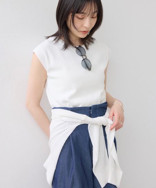 VIS(ビス)の「【WEB限定カラー】ICE BEAUTY 美人スリーブニットプルオーバ/UVケア・接触冷感(ニット/セーター・レディース・ブラック/ブラウン/レッド/オフホワイト/サックスブルー・FREE)」の7枚目の写真