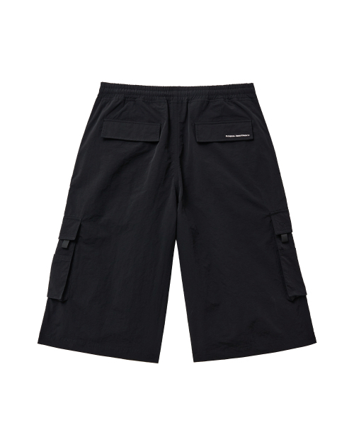 PHYPS MOTORCYCLE(フィップスモーターサイクル)の「Nylon Cargo Bermuda Shorts Black(その他パンツ・レディース・その他・SMALL/MEDIUM/LARGE/X-LARGE)」の2枚目の写真