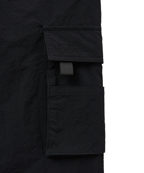 PHYPS MOTORCYCLE(フィップスモーターサイクル)の「Nylon Cargo Bermuda Shorts Black(その他パンツ・レディース・その他・SMALL/MEDIUM/LARGE/X-LARGE)」の4枚目の写真