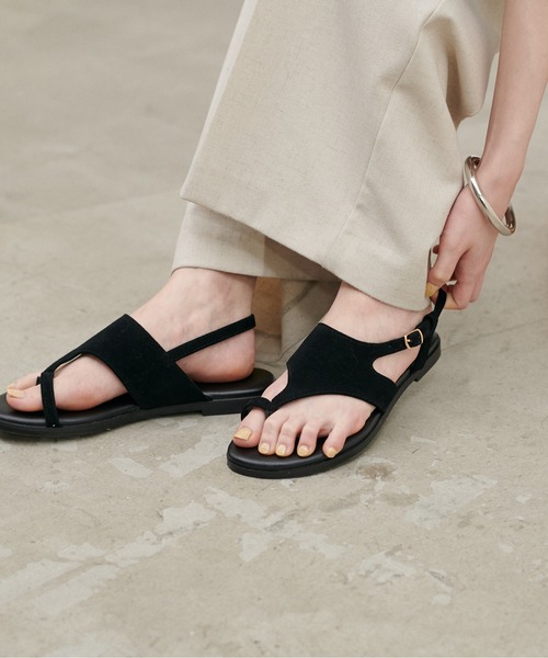 LARUTA(ラルータ)の「【LARUTA】フラットスエードサンダル(サンダル・レディース・ベージュ/ブラック・LARGE/MEDIUM)」の6枚目の写真