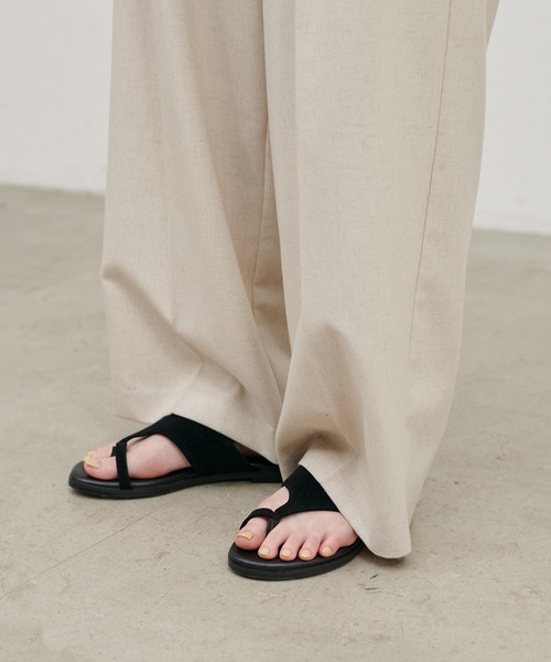 LARUTA(ラルータ)の「【LARUTA】フラットスエードサンダル(サンダル・レディース・ベージュ/ブラック・LARGE/MEDIUM)」の12枚目の写真