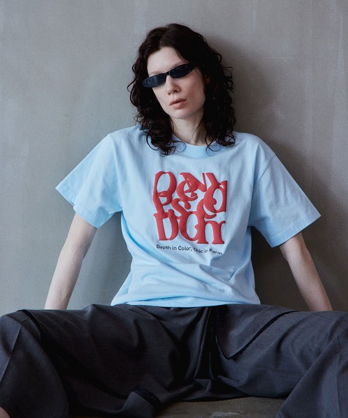 MAISON SPECIAL(メゾンスペシャル)の「Composed Logo T-Shirt/ComposedロゴTシャツ(Tシャツ/カットソー・レディース・ブラック/ブルー/ホワイト/ブラウン・FREE)」の4枚目の写真