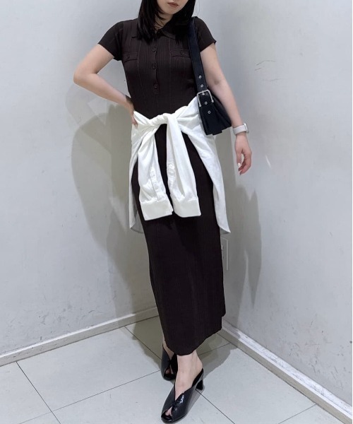 MOUSSY(マウジー)の「CABLE POLO KNIT ドレス(ワンピース・レディース・ブラウン/ブラック/ネイビー・1/2)」の20枚目の写真