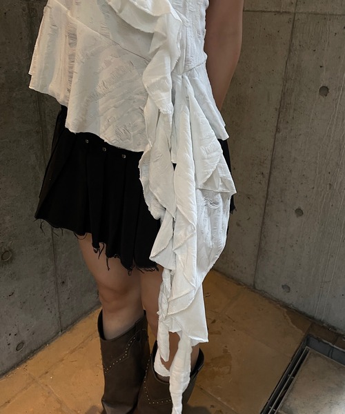 ROGER AND RAW(ロジャーアンドロウ)の「ダメージフリルアシメキャミソールチュニック(キャミソール・レディース・ホワイト/ブラック/グレー・FREE)」の9枚目の写真