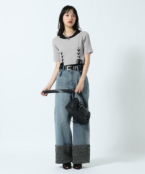 PAGEBOY(ページボーイ)の「【マシンウォッシャブル/前後2WAY】レースアップリブ×タンクSET(Tシャツ/カットソー・レディース・グレー/ブルー/ブラック・FREE)」の5枚目の写真