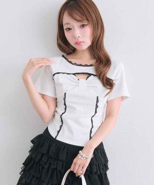 OLIVE des OLIVE（オリーブデオリーブ）の「デコルテ開きリボントップス（Tシャツ/カットソー・レディース・ベージュ/ブラック/オフホワイト・FREE）」の12枚目の写真