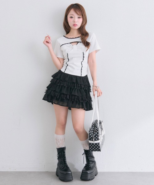 OLIVE des OLIVE（オリーブデオリーブ）の「デコルテ開きリボントップス（Tシャツ/カットソー・レディース・ベージュ/ブラック/オフホワイト・FREE）」の16枚目の写真