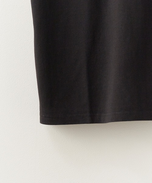 Russell Athletic(ラッセルアスレティック)の「RUSSELL ATHLETIC / ラッセルアスレティック Campus Jersey Solid T キャンパス ジャージー ソリッド Tシャツ 半袖 無地 ワンポイント ブランドロゴ 秋 秋服 2026年秋冬(Tシャツ/カットソー・メンズ・ホワイト/ブラック/グレー・M/L/XL)」の5枚目の写真