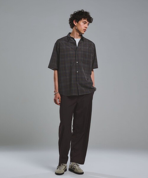 green label relaxing(グリーンレーベルリラクシング)の「ウォッシャブル TW サイロ ジャストルーズ チェック柄 半袖 シャツ -通気性・接触冷感-(シャツ/ブラウス・メンズ・ダークグリーン/ダークブラウン/グレー系・M/S/L/XL)」の7枚目の写真