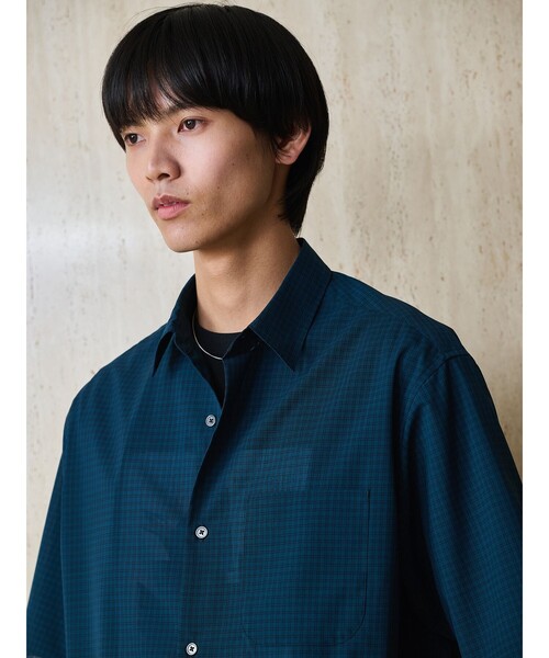 green label relaxing(グリーンレーベルリラクシング)の「ウォッシャブル TW サイロ ジャストルーズ チェック柄 半袖 シャツ -通気性・接触冷感-(シャツ/ブラウス・メンズ・ダークグリーン/ダークブラウン/グレー系・M/S/L/XL)」の8枚目の写真