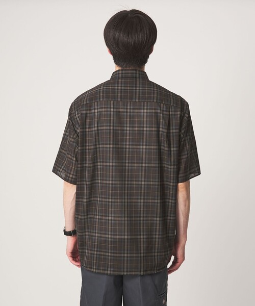 green label relaxing(グリーンレーベルリラクシング)の「ウォッシャブル TW サイロ ジャストルーズ チェック柄 半袖 シャツ -通気性・接触冷感-(シャツ/ブラウス・メンズ・ダークグリーン/ダークブラウン/グレー系・M/S/L/XL)」の18枚目の写真
