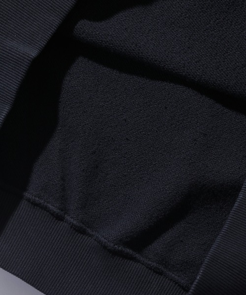 XLARGE(エクストララージ)の「MELT CREWNECK SWEATSHIRT(スウェット・メンズ・ダークグリーン/ブラウン/ブラック・XL/L/M/S)」の6枚目の写真
