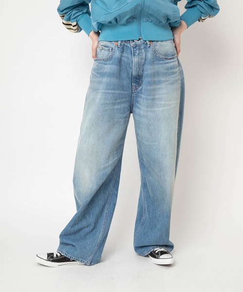 RNA(アールエヌエー)の「R4488 イージーBIGパンツ(デニムパンツ・レディース・ライトインディゴブルー・MEDIUM)」の2枚目の写真