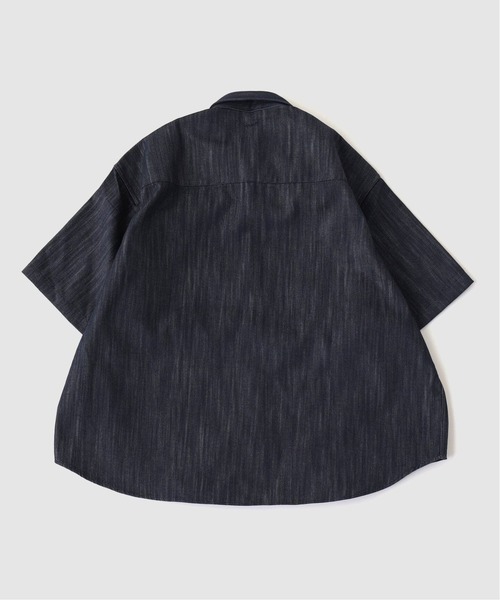 WISM(ウィズム)の「Estudio Niksen / エストゥディオ・ニクセン Shortsleeve Wide Shirt in(シャツ/ブラウス・メンズ・ネイビー・1/2)」の8枚目の写真