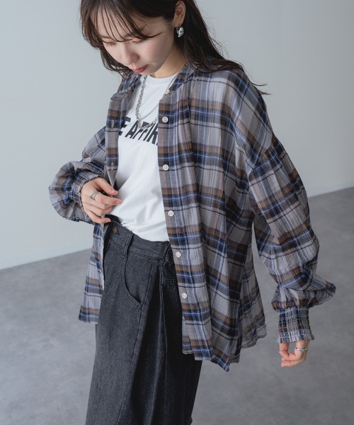 refinedworks(リファインドワークス)の「【refinedworks】袖まくりもサマになる! シアー チェック柄 バンドカラー ブラウス(シャツ/ブラウス・レディース・グレー/イエロー/ネイビー・FREE)」の10枚目の写真