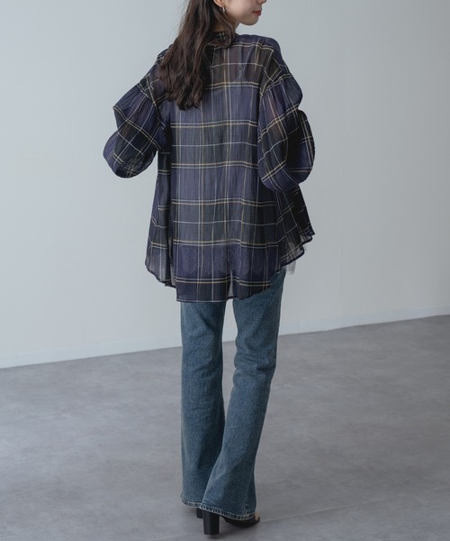 refinedworks(リファインドワークス)の「【refinedworks】袖まくりもサマになる! シアー チェック柄 バンドカラー ブラウス(シャツ/ブラウス・レディース・グレー/イエロー/ネイビー・FREE)」の17枚目の写真