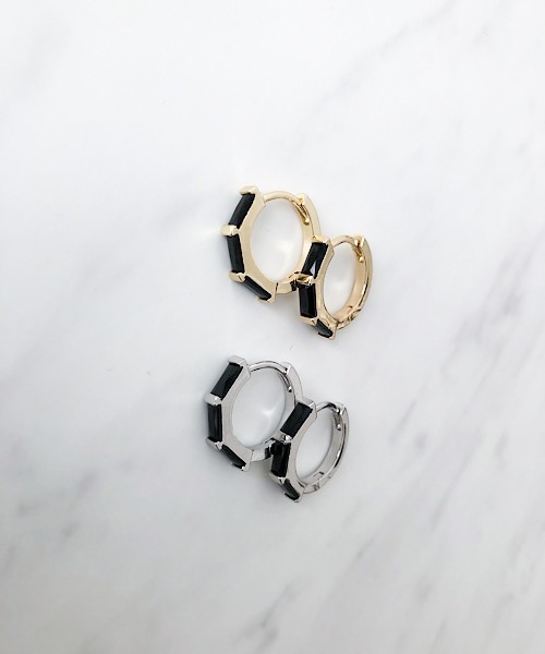 TIMELESS&THREE(タイムレスアンドスリー)の「バゲットカットビジューフープピアス(ピアス(両耳用)・レディース・ブラック/パープル/グリーン系/グリーン/パープル系/ピンク/ブルー/ブルー系/ネイビー系/ネイビー/ブラック系/ピンク系・FREE)」の22枚目の写真